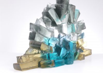 Glass sculpture in the form of a rocky wall