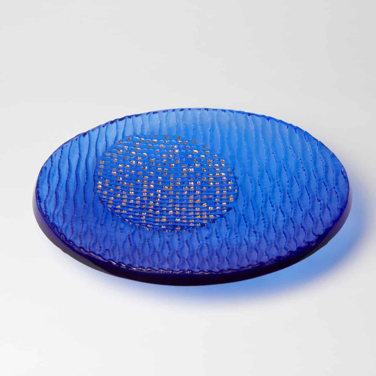 Front view of coloured textured glass sculpture